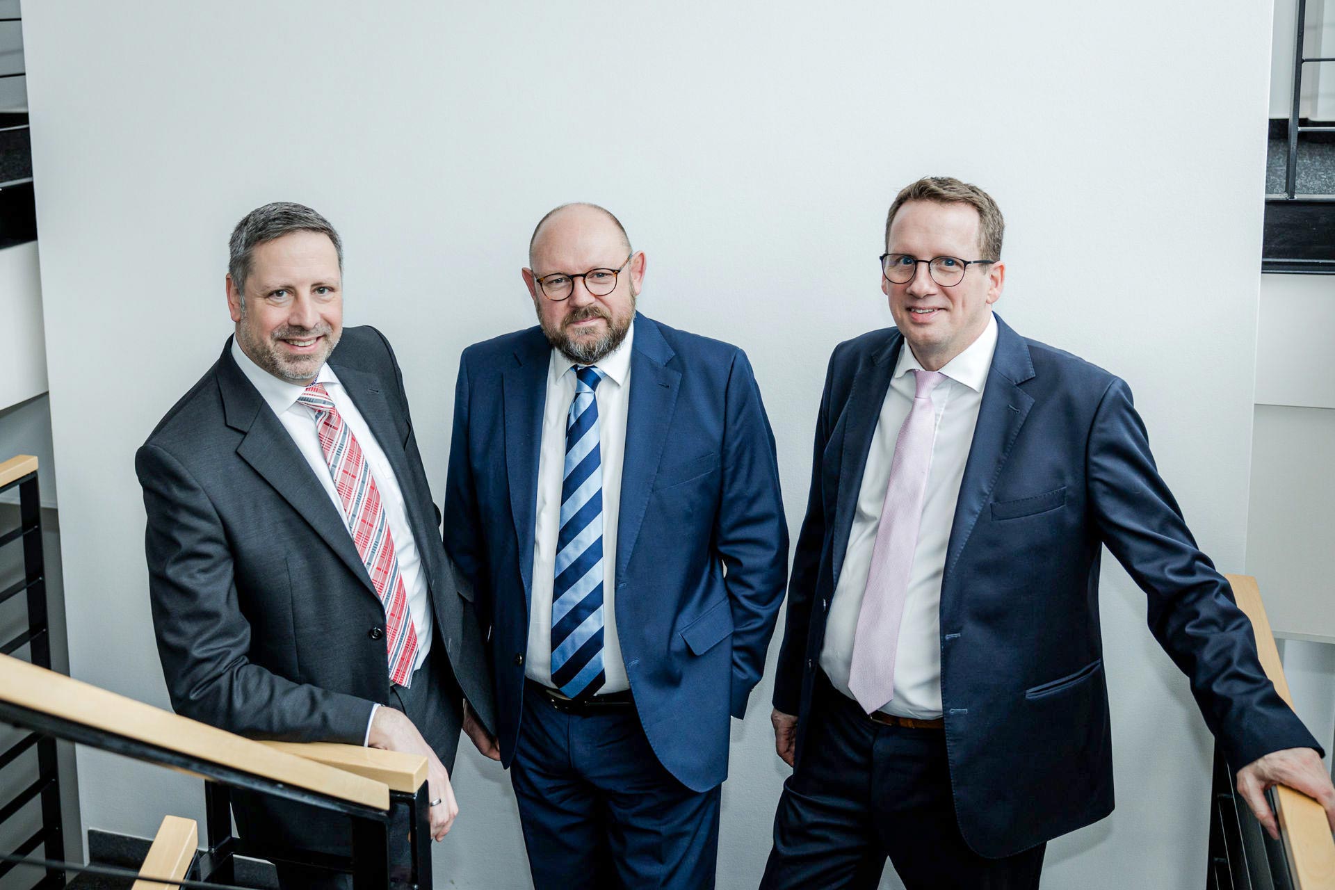 kanzlei-galerie-3anwaelte-im-treppenhaus